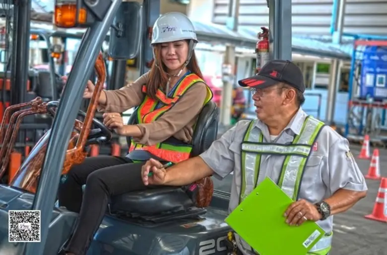 บริษัท โตโยต้า ทูโช ฟอร์คลิฟท์ (ไทยแลนด์) จำกัด นำเสนอการฝึกอบรมหลักสูตรการขับรถยกและการสอบเพื่อขอใบรับรอง