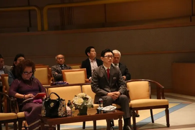 ผู้ช่วยศาสตราจารย์ ดร.วิรัช เลิศไพฑูรย์พั...