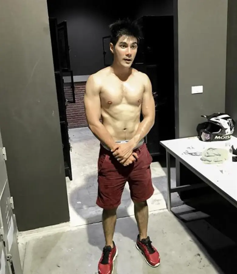 "ปภาวิน  หงษ์ขจร"  นักแสดงหนุ่มหน้าเข้ม พระเอกช่อง 8 ตื่นมาฟิตแอนด์เฟิร์มจนกล้ามแน่น