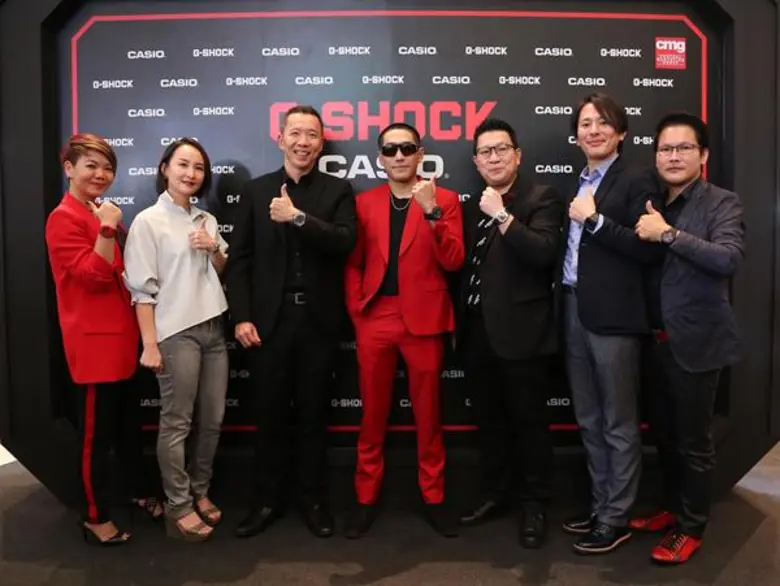 คุณโคจิ ชินโจ (ซ้าย) กรรมการผู้จัดการบริษ...