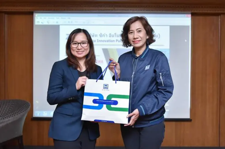 คุณธมน จันทรสาร ผู้จัดการส่วนสนับสนุนกิจก...