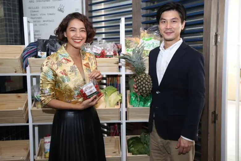 “ท็อป” จับมือ “นุ่น” ปิ๊งไอเดียสร้างชุมชนไทยให้ยั่งยืน หลังชมโครงการเพื่อสังคมแนวคิดใหม่ “เซ็นทรัล ทำ”