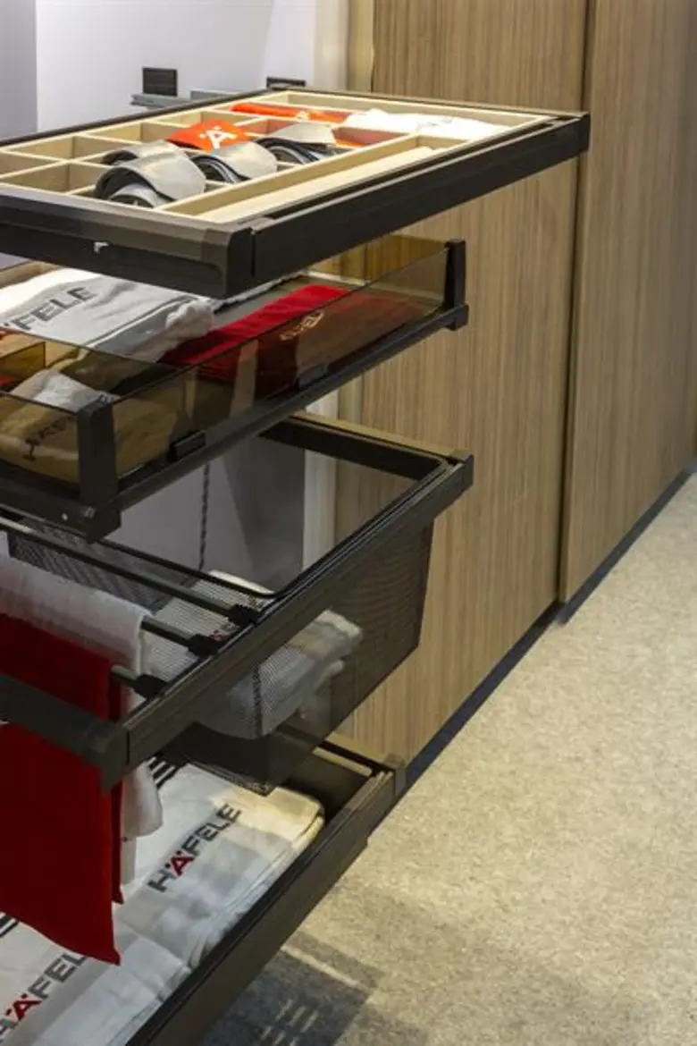 อุปกรณ์สำหรับจัดเก็บเสื้อผ้า Wardrobe พร็อพเยอะแค่ไหน ก็สบายใจเรื่องการจัดเก็บ