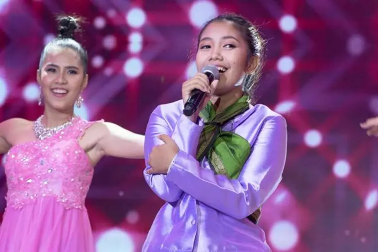 ระทวยทั้งเวที! “น้องเพลง” สาวน้อยลิเกปล่อยพลังเสียงท้าดวล หนุ่มหล่อเสียงดี “ไต้ฝุ่น” ในร้องถล่มดาว