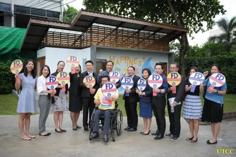 นายกลินท์ สารสิน นายกสภามหาวิทยาลัยหอการค้าไทย พร้อ...