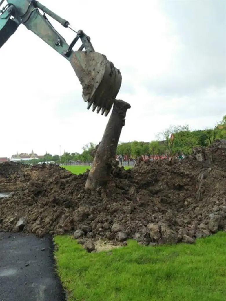 นายวีระ โรจน์พจนรัตน์ รัฐมนตรีว่าการกระทร...