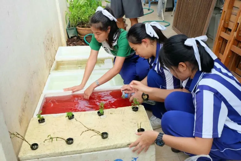 "หนองป่าครั่ง" เป็นตำบลหนึ่งที่อยู่ติดกับพื้นที่ของ...