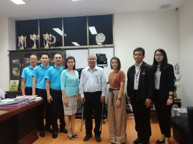 เมื่อเร็วๆ นี้ นายสนิท พรหมวงษ์ (คนที่ 4 ...