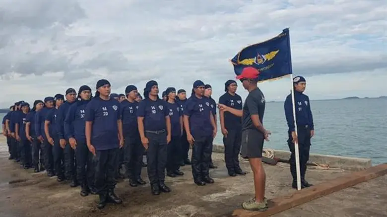 กรมประมงจัดอบรมติดปีกตรวจการประมง 21 วันสุดทรหด เสริมความรู้ด้านกฎหมายใหม่ สร้างทักษะด้านการปฏิบัติงานภายใต้ความกดดัน