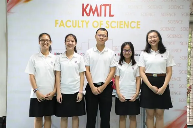 โรงเรียนสาธิตนานาชาติพระจอมเกล้า ร่วมกับ ...