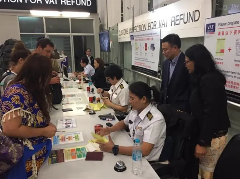 “ปลัดฯท่องเที่ยวฯ” ชื่นชม “ศุลกากร-สรรพากร” ช่วยอำนวยความสะดวกนักท่องเที่ยวต่างชาติ เรื่อง Vat Refund เต็มที่