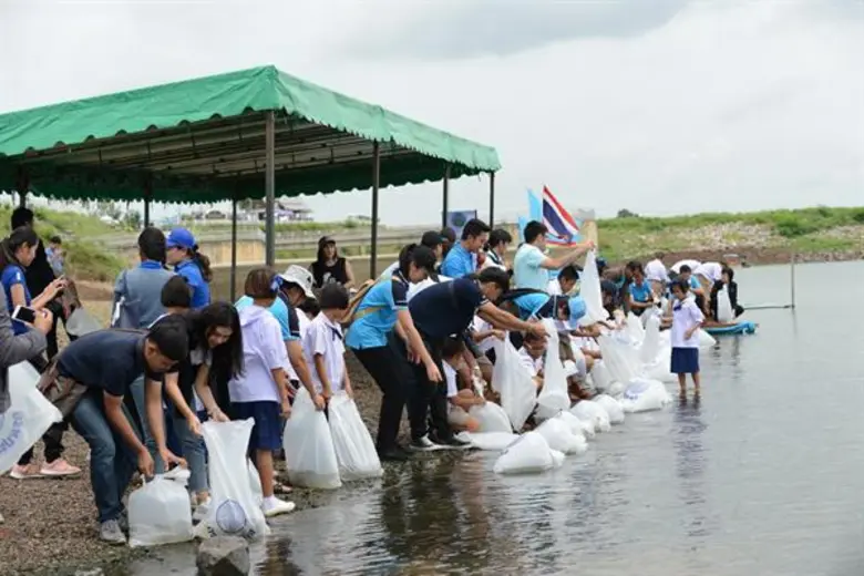 ปล่อยปลา ส่งเสริมการประมงและแหล่งน้ำที่ยั่งยืน