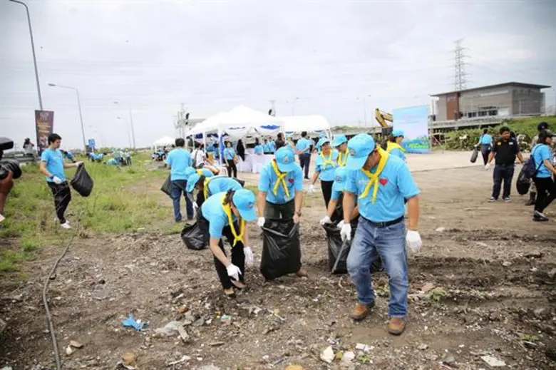 ผู้บริหารและพนักงานท่าอากาศยานสุวรรณภูมิร่วมกับกรมชลประทาน ชุมชนจิตอาสาอำเภอบางพลี กำจัดวัชพืช เก็บขยะ ปรับภูมิทัศน์ในกิจกรรม “กำจัดวัชพืชบริเวณปากคลองสุวรรณภูมิ”