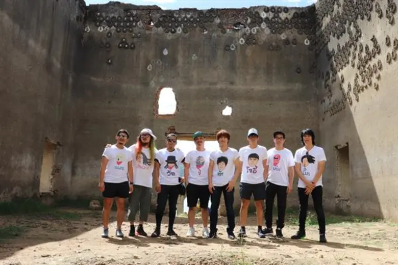 ตลาดสะพานมอญเดือด “พาราด็อกซ์” แบ่งทีมวิ่งกันพล่าน!!  ตามหาเสื้อมอญราคาทุน!! ใน “พาด็อกซ์ทัวร์” 3 ก.ย.นี้