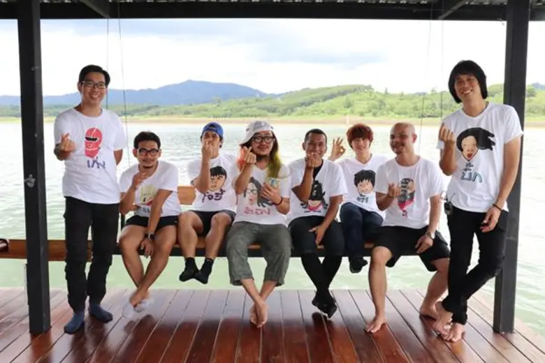 ตลาดสะพานมอญเดือด “พาราด็อกซ์” แบ่งทีมวิ่งกันพล่าน!!  ตามหาเสื้อมอญราคาทุน!! ใน “พาด็อกซ์ทัวร์” 3 ก.ย.นี้