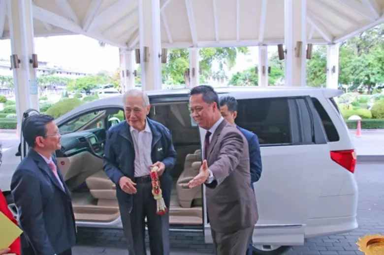 โรงแรมดุสิตธานี พัทยา นำโดยคุณเนียว คีน บ...