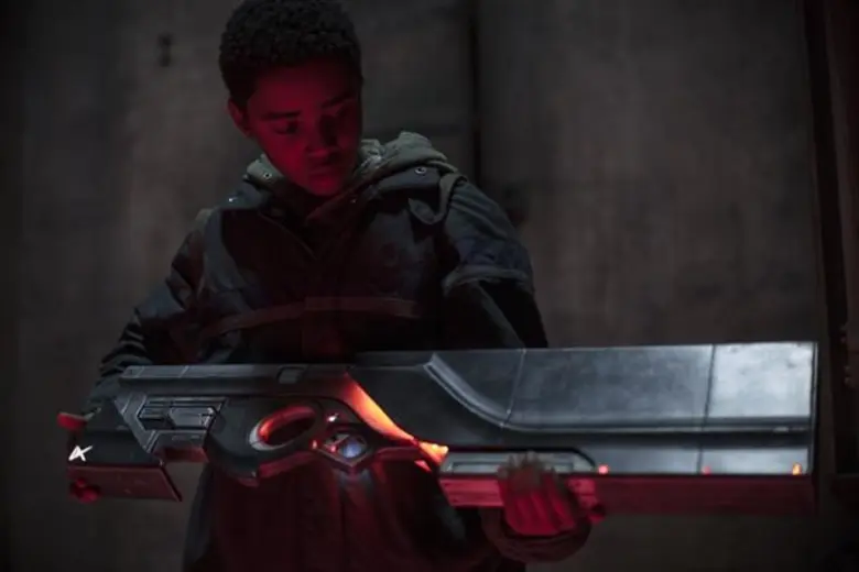 "KIN" ไอเดียไซไฟสุดคูลโดยผู้สร้างกูรูไซไฟตัวจริงจาก Arrival-Stranger Things จัดอาวุธใหม่ที่ทั้งจักรวาลตามล่า