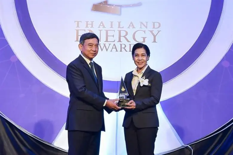 พลอากาศเอก ประจิน จั่นตอง รองนายกรัฐมนตรี...