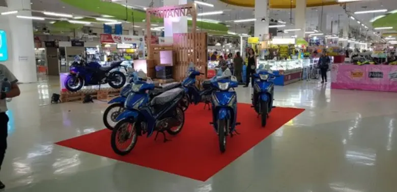 ตะวันนาบางกะปิ แจกจริง รถจักรยานยนต์ Yama...