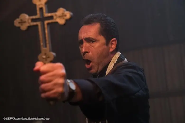 Movie Guide: ชม 3 คลิปทีวีสปอตจาก The Nun ก่อนร่วมเป็นพยานเรื่องราวสุดลึกลับที่สุดในจักรวาล The Conjuring 6 กันยายน นี้ ในโรงภาพนตร์