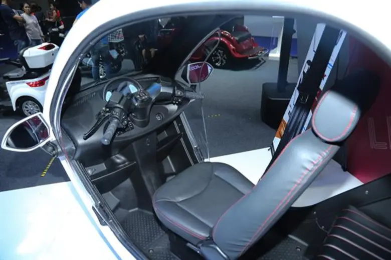 เอช เซม มอเตอร์ แนะนำ เอสอีวี ฟูตูโร รถสามล้อไฟฟ้ารุ่นใหม่ ดีไซน์ล้ำสมัย