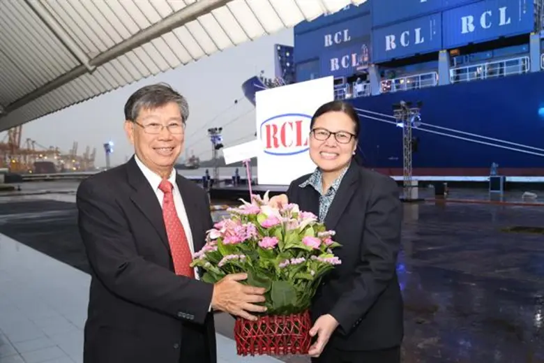 นางวรางคณา วงศ์ข้าหลวง (ขวา) รองกรรมการผู...