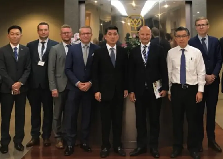 นายประสิทธิ์ บุญดวงประเสริฐ (ที่ 4 จากขวา...