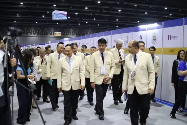 รมว.แรงงาน ชมแข่งขันแรงงานอาเซียน หวังเยาวชนทำผลงานให้ดีที่สุด