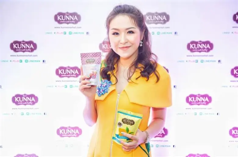 “KUNNA” คันนา ผลไม้อบแห้ง ขนมของฝากที่ 1 ในใจนักท่องเที่ยว เปิดบริการเดลิเวอรี่ Kunna Online: We pack, you give. ผนึกกำลัง LINE MAN และ K PLUS รุกตลาดออนไลน์ ตั้งเป้ายอดขายภายในประเทศโต 30% ในปี 2561