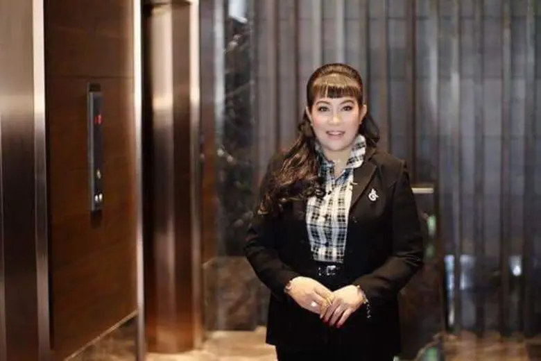 อิ๋งอิ๋งพิธีกรคนเก่ง สวย มากความสามารถ ผล...