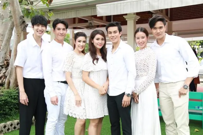 “ไต้ฝุ่น-จาด้า-เมฆ-ชิงชิง-วิน” ทำบุญเปิดกล้อง “รักสุดปลายนวม – ปิศาจหรรษา”