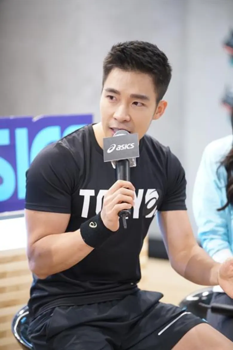 ASICS ชวนเหล่าไอคอนนักวิ่ง เปิดประสบการณ์ใหม่ไปกับ GEL KAYANO 25 ในธีม THE BLACK OUT TRACK พร้อมเปิดสโตร์แห่งใหม่ ณ ศูนย์การค้าเซ็นทรัลเวิลด์