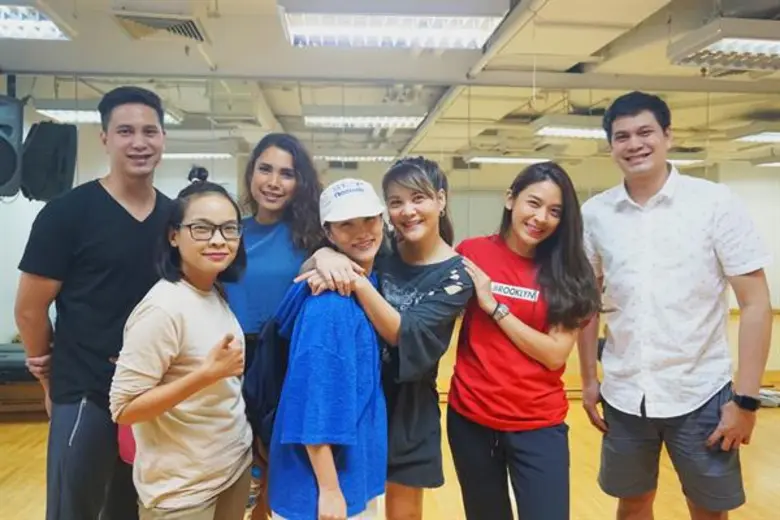 บุกห้องซ้อม GREEN CONCERT # 21 DANCE FEVER  เค้าท์ดาวน์ #แดนซ์ยับ กับ #ศิลปินเยอะมว๊าก