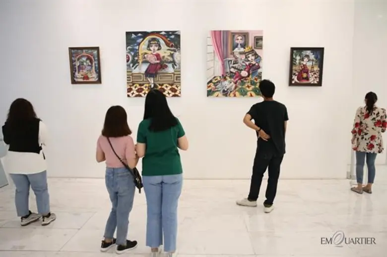 ยัง อาร์ติสต์ แอท ดิ เอ็มควอเทียร์