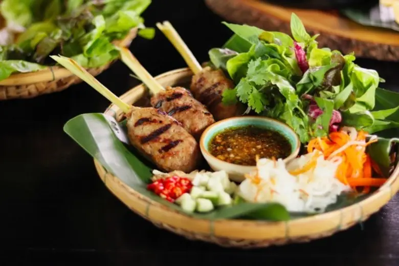 โรงแรมฮิลตัน พัทยา นำเสนอเมนูอร่อยจากสมุนไพรคู่ครัวเรือน 'ตะไคร้’