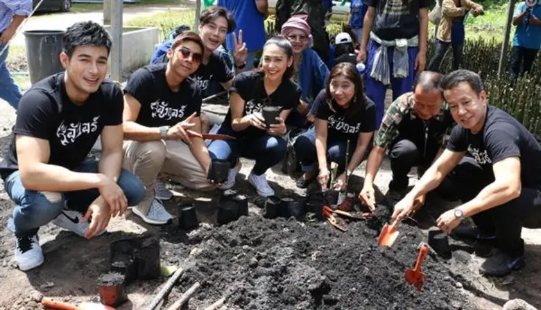 เรียกได้ว่าเป็นการคืนกำไรให้กับคนดูกันอย่...