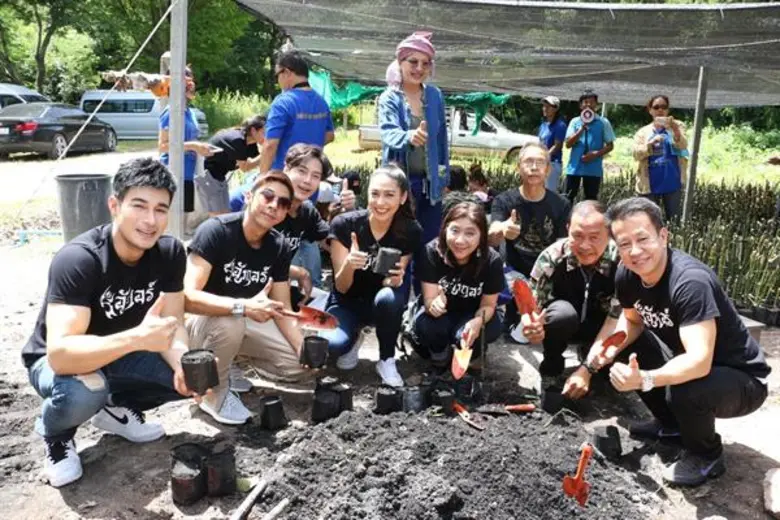 “โอม-บูม” นำทีมนักแสดงจัดกิจกรรมดีๆเพื่อสังคม ใน“อังกอร์กลับคืนสู่ป่า” ร่วมใจบรรจุพันธุ์กล้าไผ่หนาม