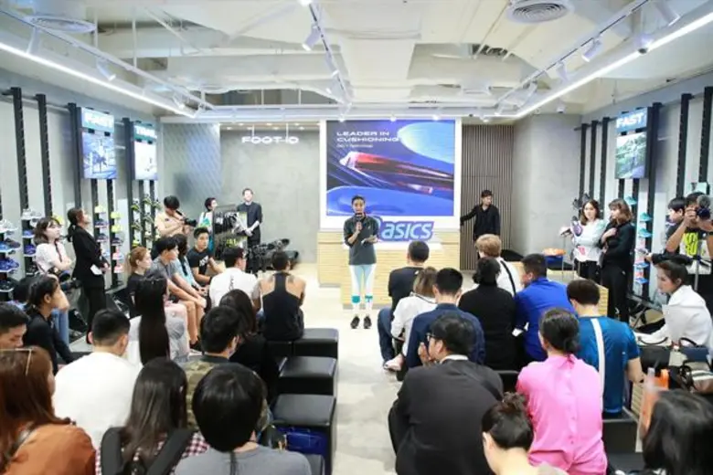 ASICS (เอซิคส์) แบรนด์ผู้ออกแบบและผลิตสิน...