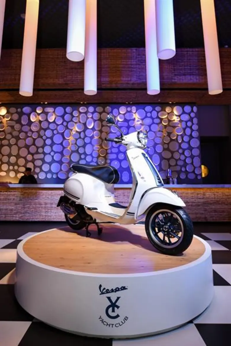 เวสป้า เปิดตัวสกู๊ตเตอร์พรีเมี่ยมสเปเชี่ยล อิดิชั่น “เวสป้า พรีมาเวร่า ยอชท์ คลับ” มอบความโดดเด่น สง่างาม และสไตล์การเดินทางที่ชวนให้ระลึกถึงการล่องเรือแล้ววันนี้