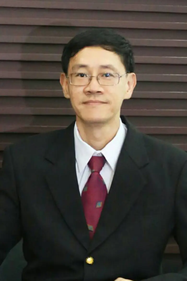 นายคณิต ฉายรัตนอภิรมย์ ผู้ช่วยกรรมการผู้จ...