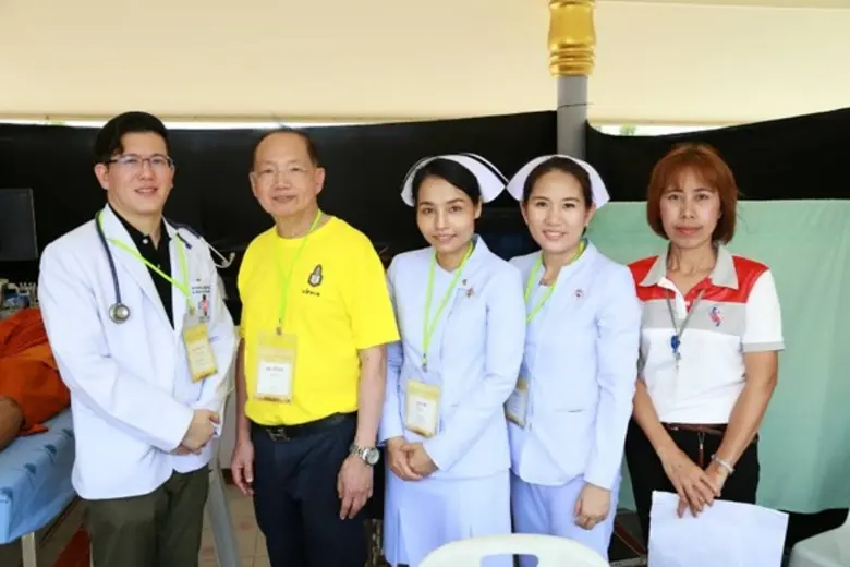 นพ.กำพล พลัสสินทร์ กรรมการผู้จัดการกลุ่มโ...