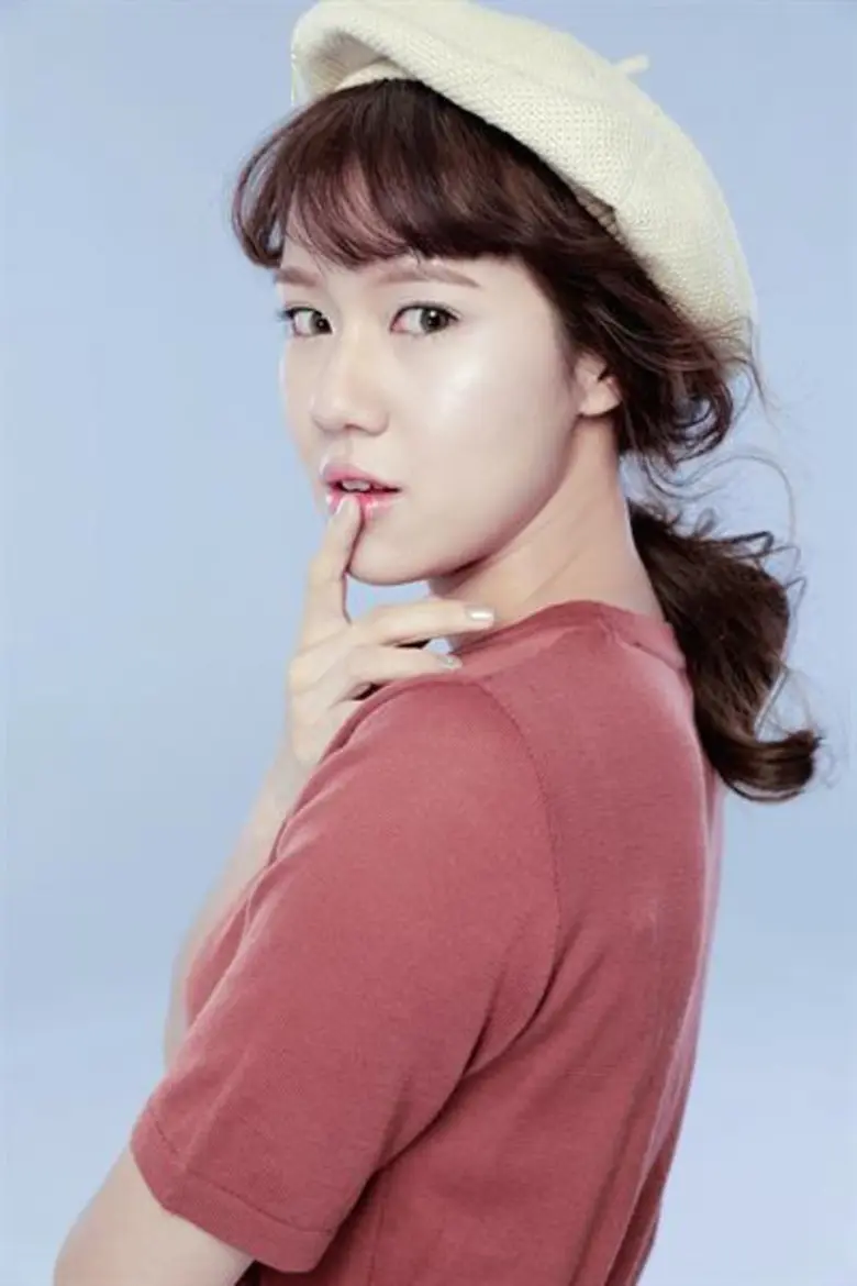 'เอิ๊ต ภัทรวี’ ปล่อยเพลง 'ไม่ให้เธอหายไป’ จังหวะคึกคัก ต้อนรับอัลบั้มใหม่!