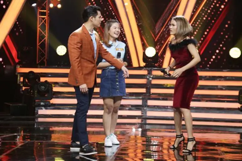 ทีวีไกด์: รายการ “นักร้องสองไมค์” คู่แข่งสายฮา “หนูเล็ก ก่อนบ่าย” ชวนน้องแดนซ์กระจาย