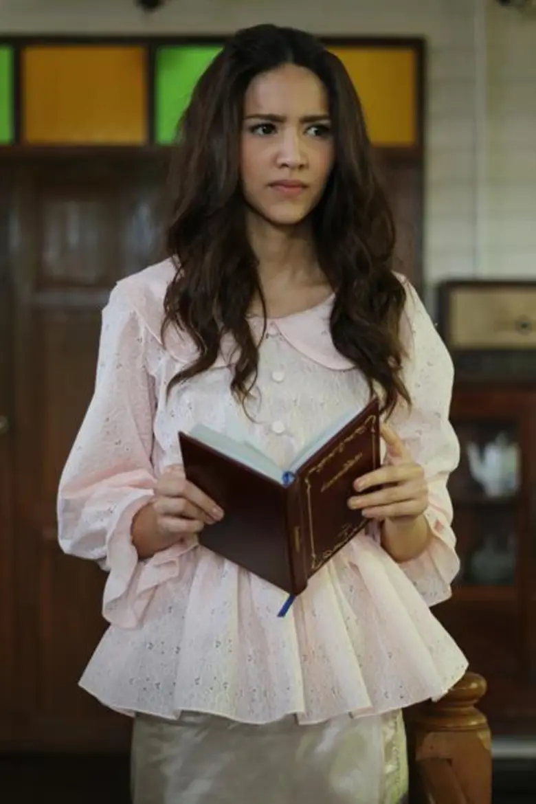 ไอซ์-อามีนา กูล สนุกเล่นละครแนวแฟนตาซี ทะลุมิติข้ามภพครั้งแรก ในละคร “ดั่งพรหมลิขิตรัก”