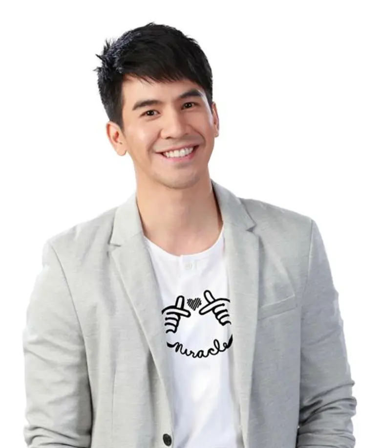 ศิลปิน ดารา นำโดย โป๊ป ธนวรรธน์ ร่วมสร้างกำลังใจให้กับผู้ป่วยโรคมะเร็งต่อมน้ำเหลือง ในงาน"ปาฏิหาริย์-เปลี่ยนมะเร็ง-ให้เป็นสุข : ครั้งที่ 5