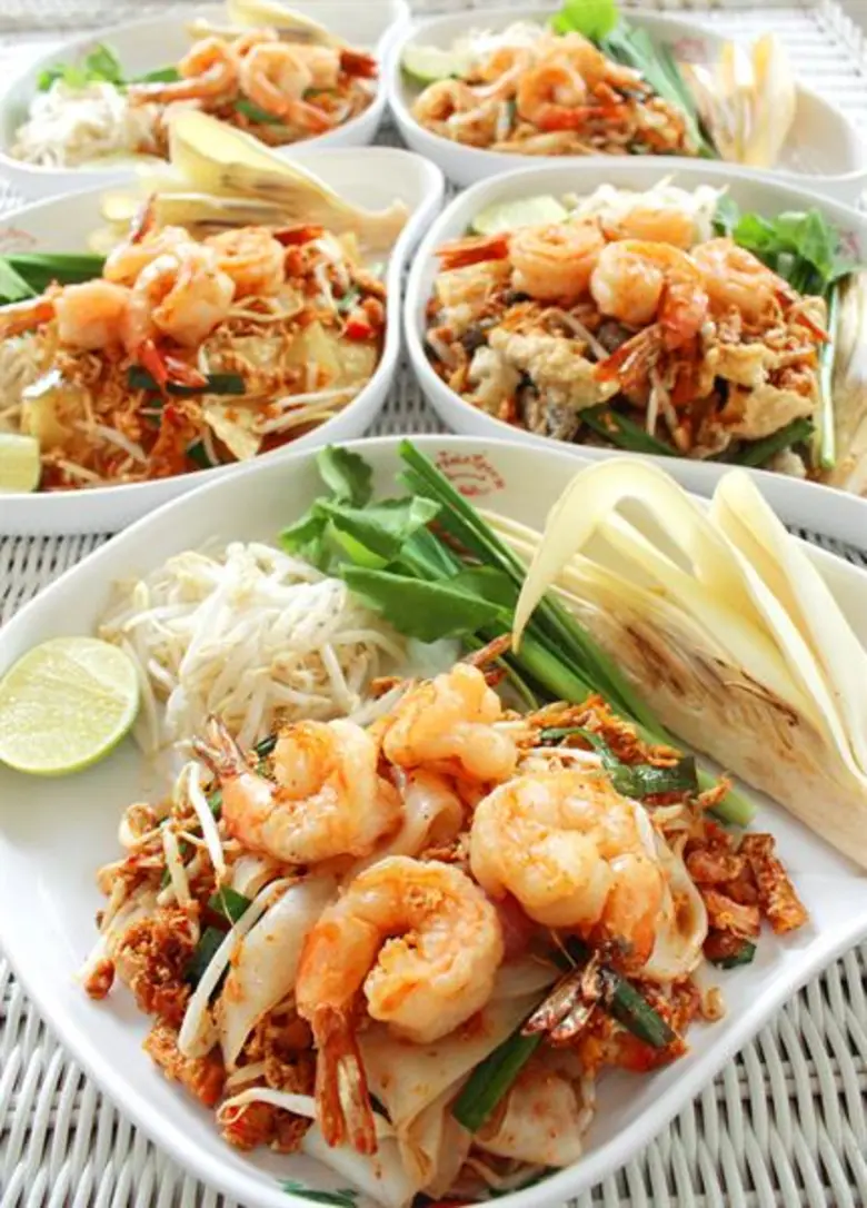 เย็นตาโฟเครื่องทรง จัดอร่อยมหัศจรรย์เทศกาลผัดไทย อิ่มโดนใจกับ 5 ผัดไทยสูตรอร่อย โดย อ.มัลลิการ์