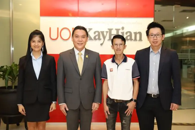 ดร.ชาญกฤช เดชวิทักษ์ (ที่ 2 จากซ้าย) รองป...