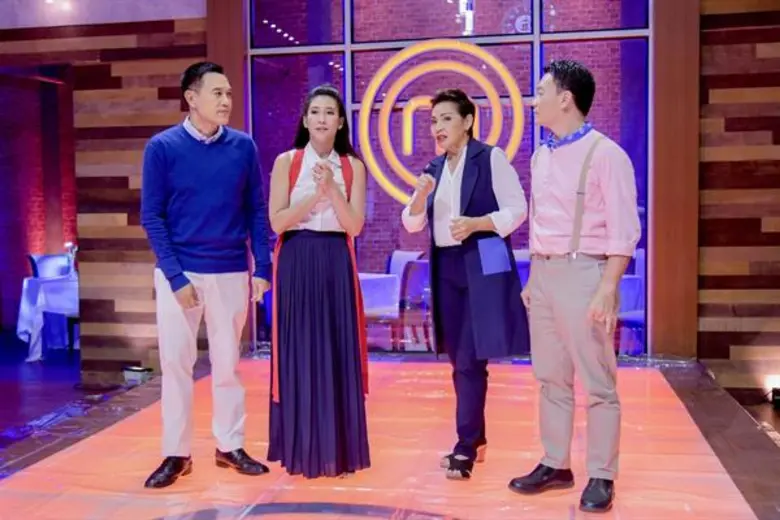 ทีวีไกด์: รายการ “มาสเตอร์เชฟ จูเนียร์ ประเทศไทย” ลุ้นระทึกสุดเสียว!! น้องๆแทคทีมแกล้ง “เชฟป้อม-เชฟเอียน-พี่อิ๊งค์”