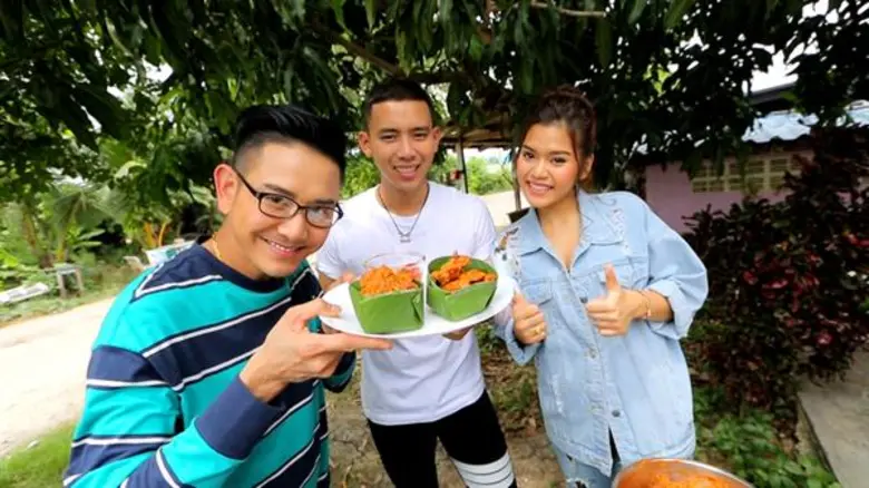 ทีวีไกด์: รายการ “ครัวลั่นทุ่ง” “เบิ้ล ปทุมราช” ควงสากทำ “ทอดมันถั่วพู” แฟนคลับฟินควงคู่จิ้น “ธัญญ่า อาร์สยาม” ร่วมเซอร์ไพร้ส์