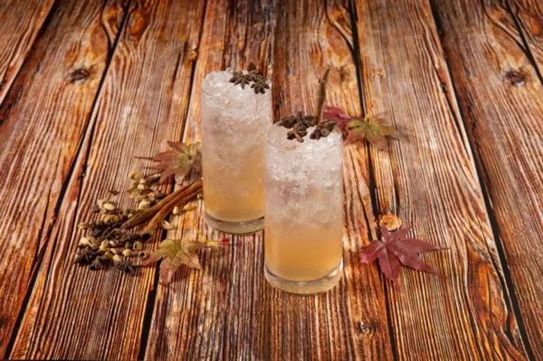 อัพแอนด์อะบัฟ บาร์ แนะนำเมนูเครื่องดื่มต้อนรับฤดูใบไม้เปลี่ยนสีที่ประเทศญี่ปุ่น